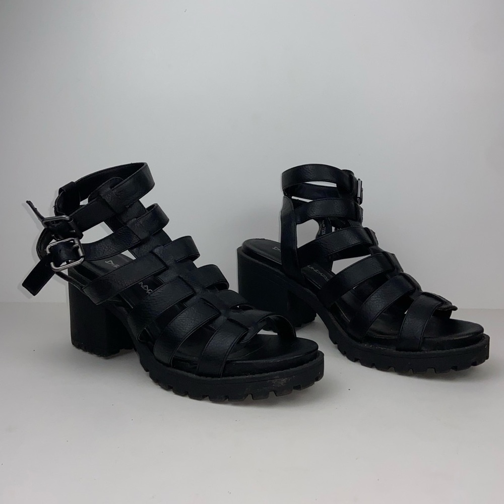 Black Sandals Dirty Laundry Size 7.5 Ankle straps 3.25 inches
